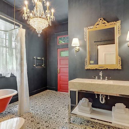 Elegant Renovated House With Relaxing Courtyard Villa New Orleans Bagian luar foto