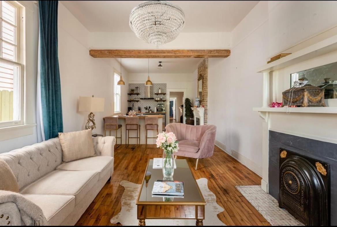 Elegant Renovated House With Relaxing Courtyard Villa New Orleans Bagian luar foto