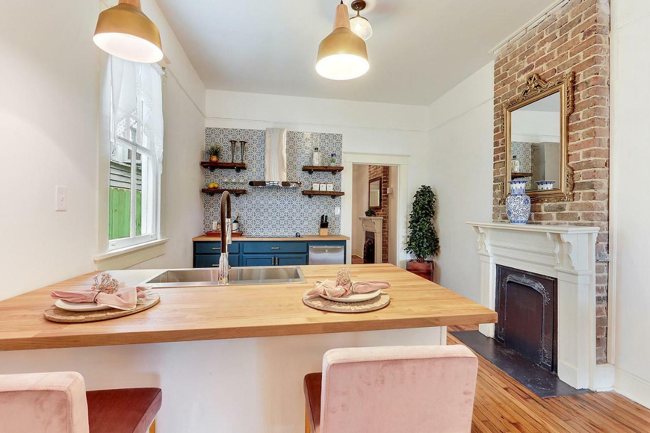 Elegant Renovated House With Relaxing Courtyard Villa New Orleans Bagian luar foto