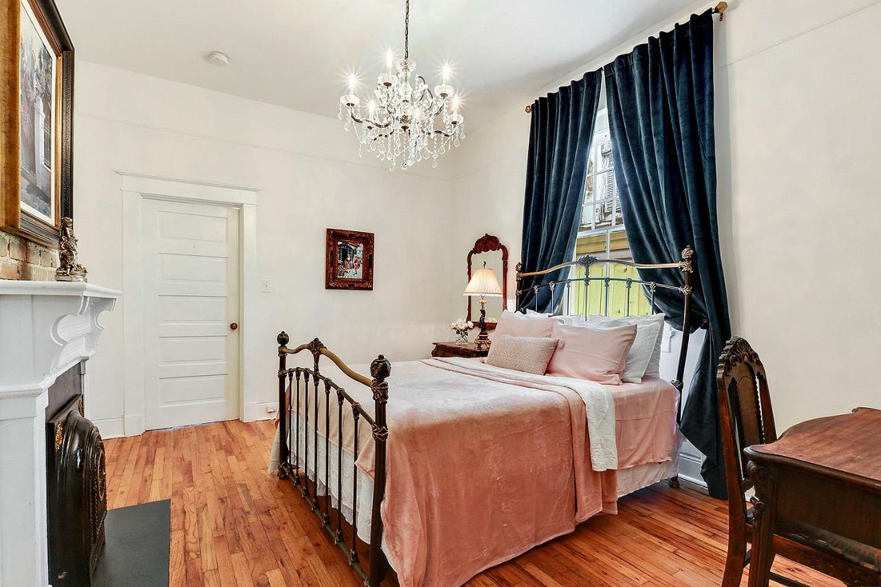 Elegant Renovated House With Relaxing Courtyard Villa New Orleans Bagian luar foto